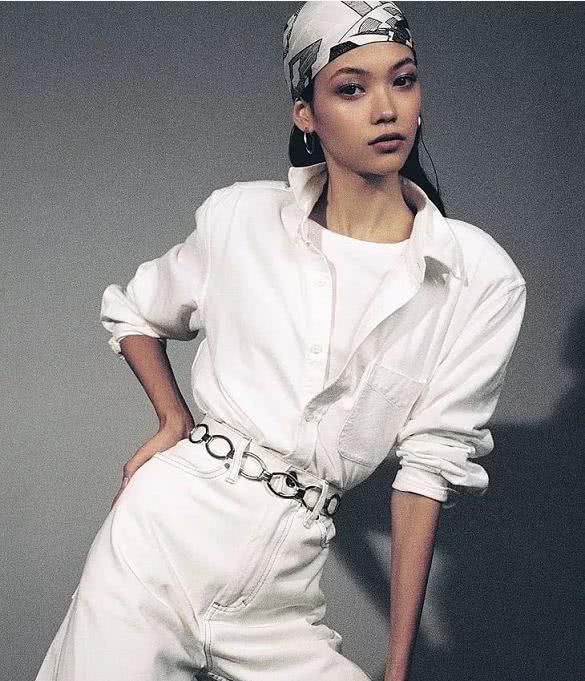 经典黑白配永远都站在时尚的C位，让你简简单单穿出高级感