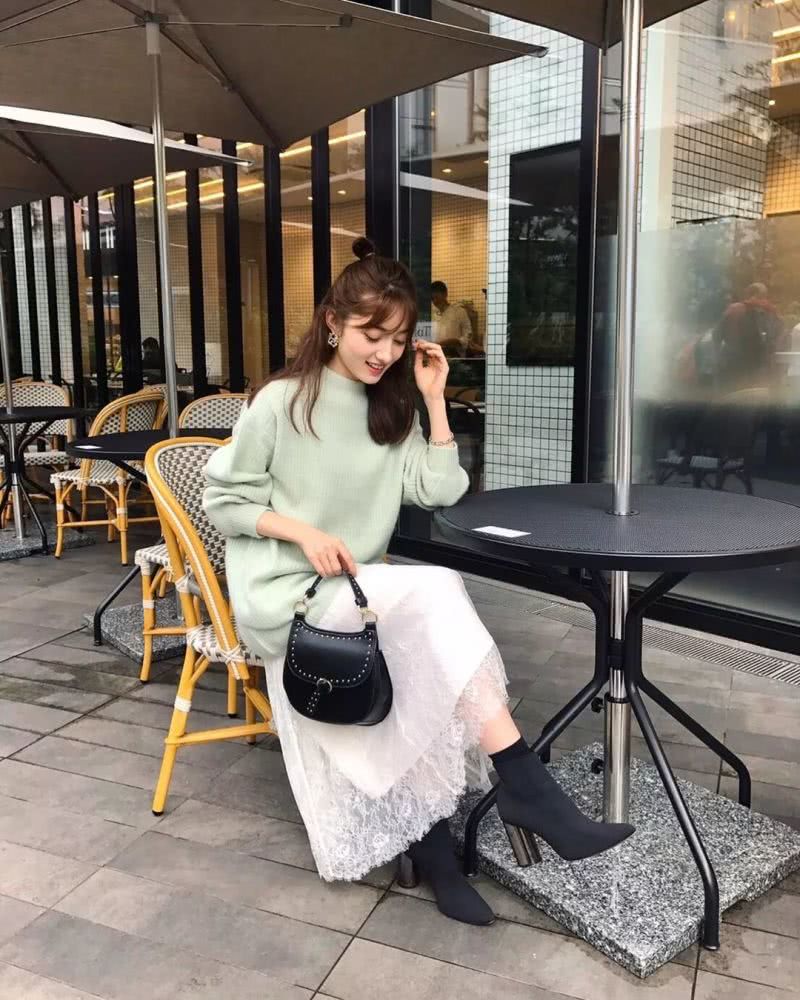 针织衫穿得不如别人好看？可能是发型的问题