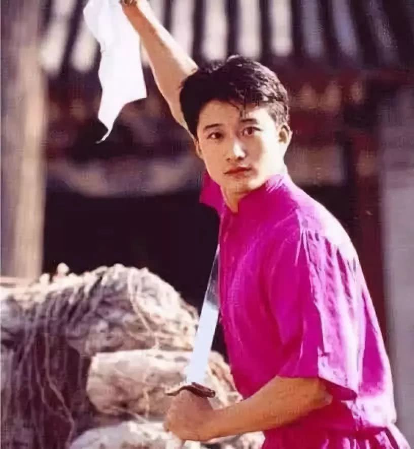 20位男星的18岁,黄磊貌若潘安却落榜,徐峥读上戏时头发还在