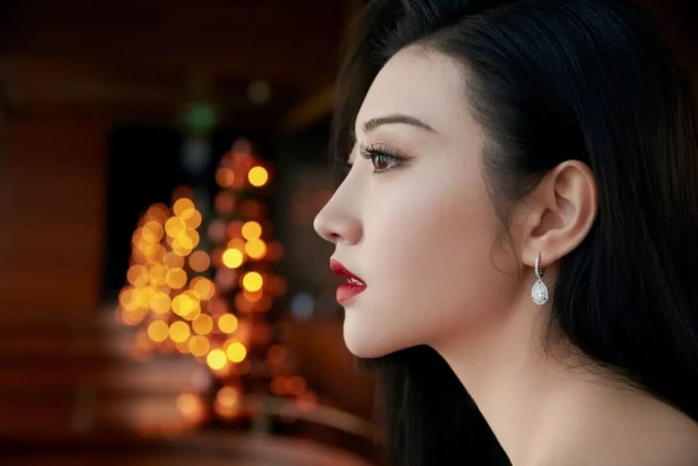 轻熟美女景甜的柳叶眉也太好看了吧！又仙又媚气质翻倍