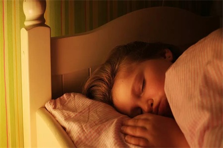 减肥好方法：不吃晚饭能减肥吗？女性减肥吃什么？