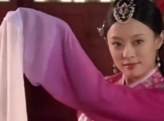 跳起舞就是人间绝色：白飞飞甩袖舞，赵飞燕鼓上舞，美到极致！