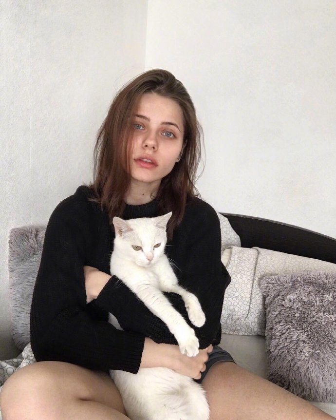 21岁俄罗斯女孩 Ann Kuleshova生活照