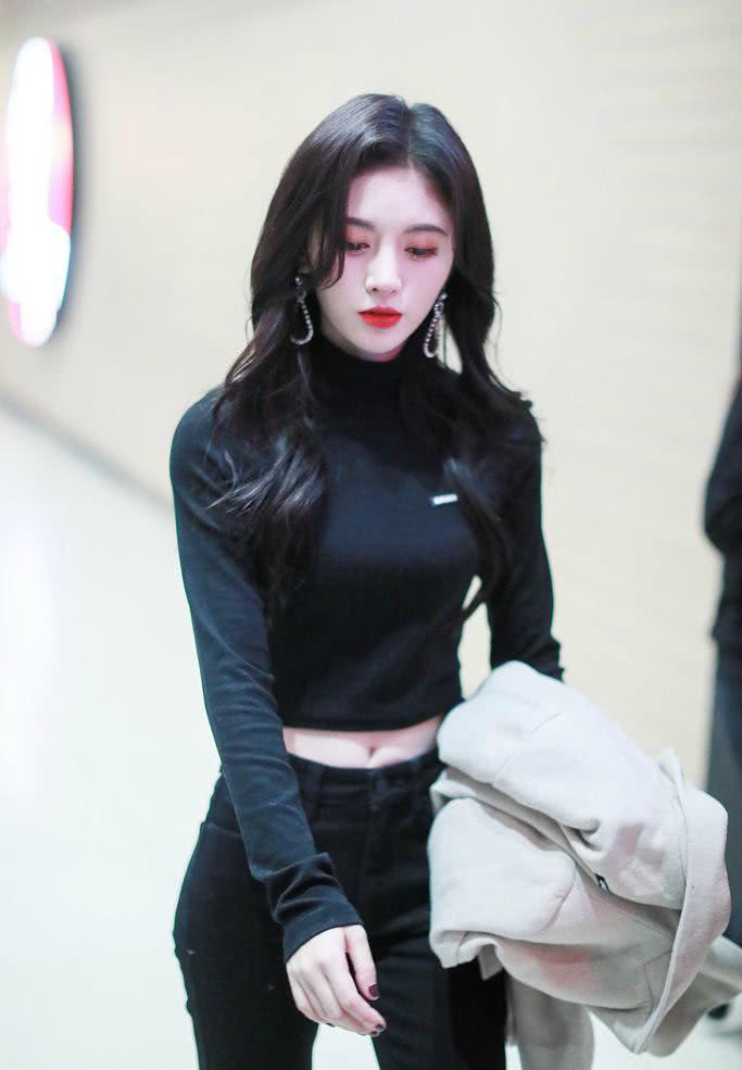 “4000年美女”鞠婧祎，原来美在这里