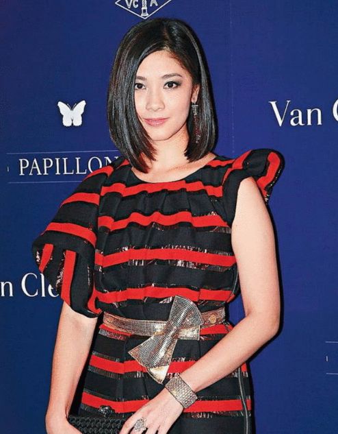 曾是97年港姐,出道一年嫁给富商,如今隐退育两子成人生赢家