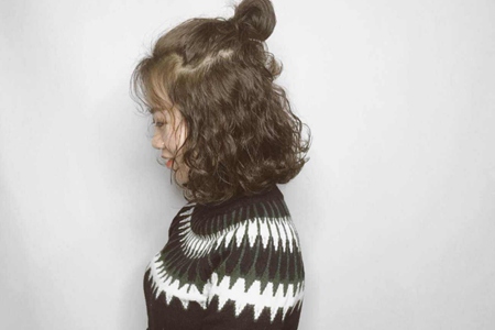 1576133109503113.jpg 羊毛卷和泡面头的区别,女生洋气小卷全头烫发型图片