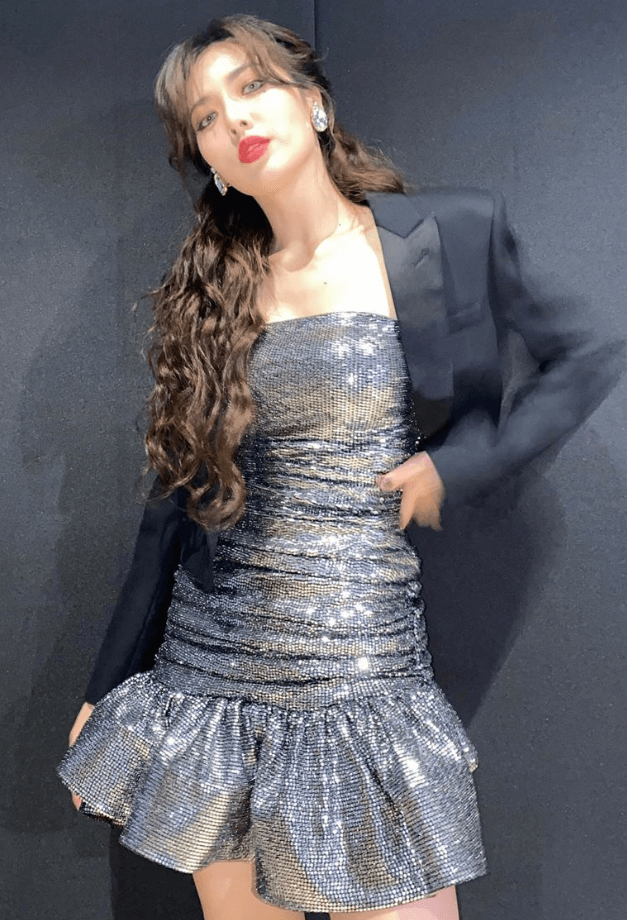 韩国美女金泫雅日常私服穿搭,时尚有活力