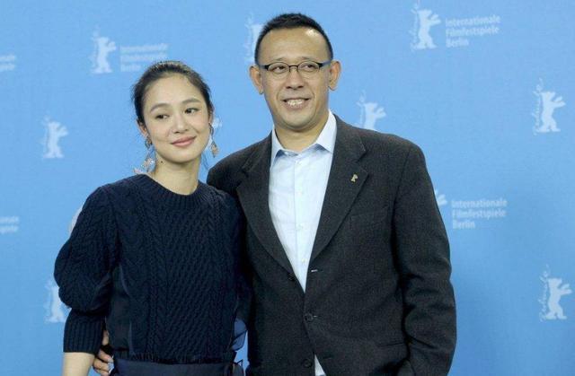 她出身富豪,因戏生情嫁给大自己16岁的姜文,如今已是3娃的妈