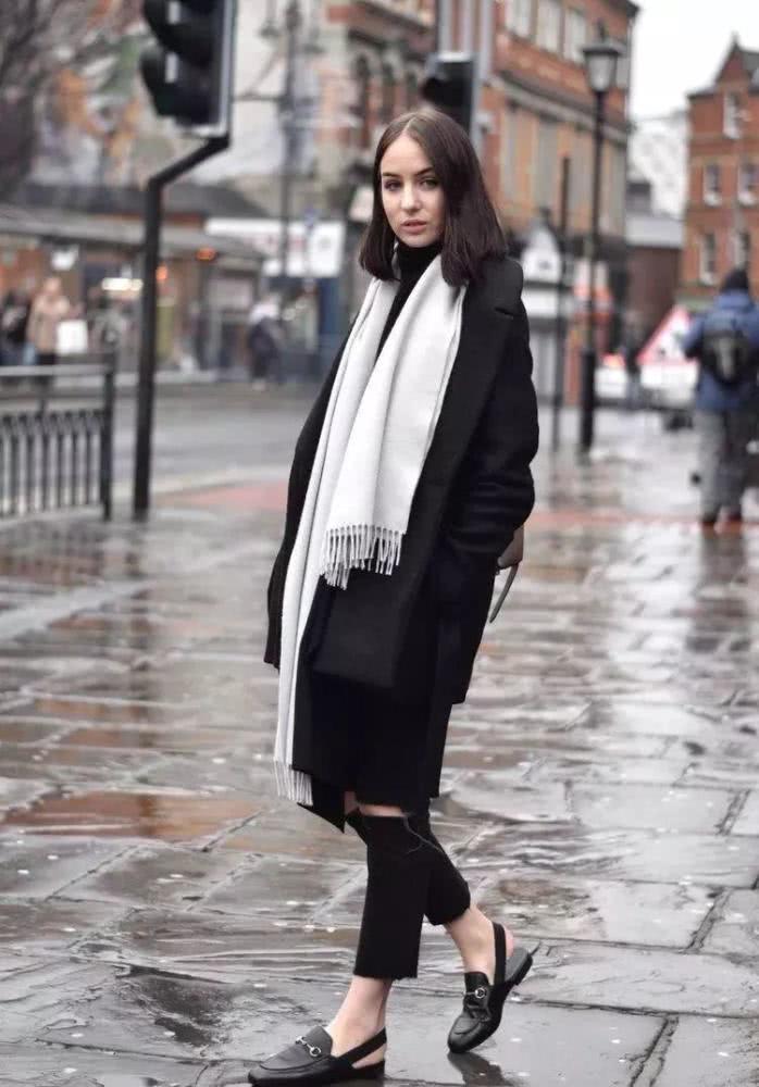 欧美街拍：黑色穿好了居然这么时髦！