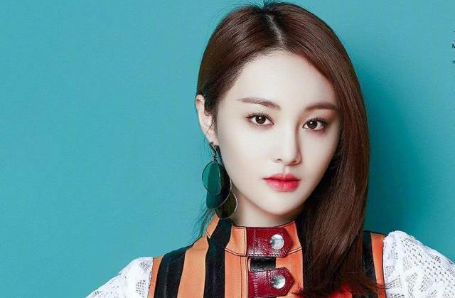 这四位女星都已身家过亿,每位都想娶回家,可惜后两位嫁人了