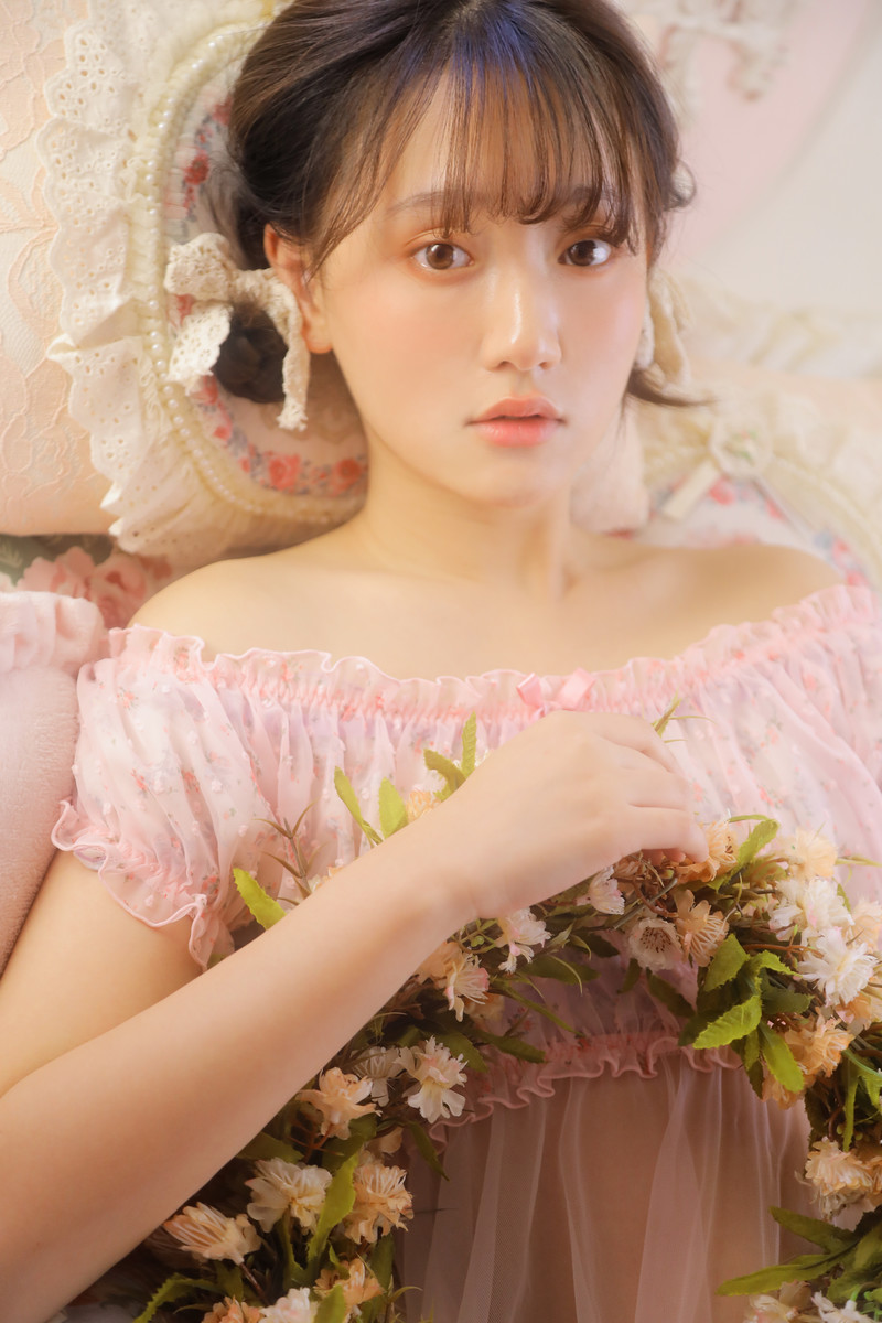 极品美女尤物透视裙性感诱惑写真图片