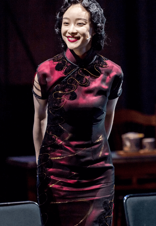 气质美女倪妮时尚穿搭造型尽显高级感