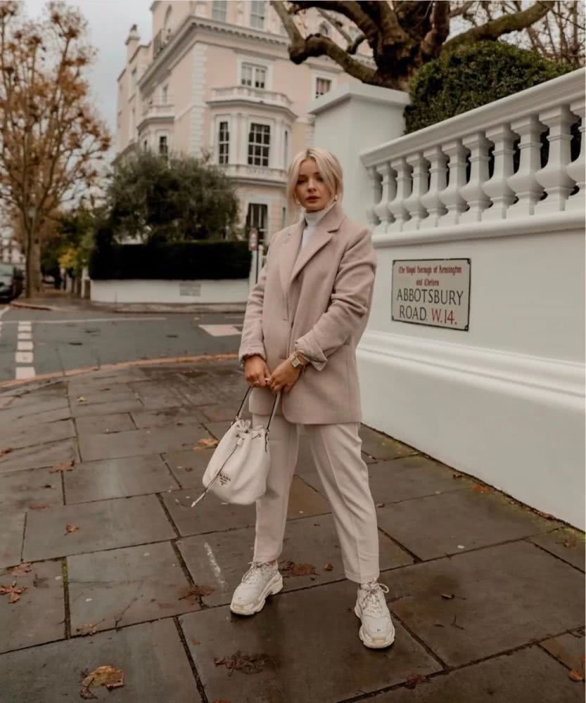 微胖女生怎么穿搭衣好看?冬天这样穿让你看起来瘦了十斤!