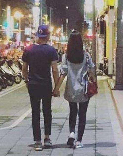 曾与林心如同居8年，因爱上女友闺蜜被分手，如今60岁落魄成这样