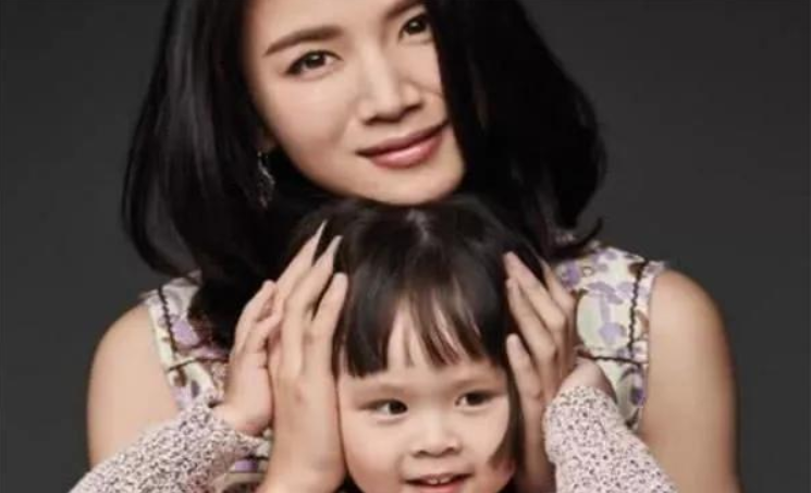 她被陈思诚抛弃后,生女7个月又遭老公抛弃,今凭《如懿传》翻红