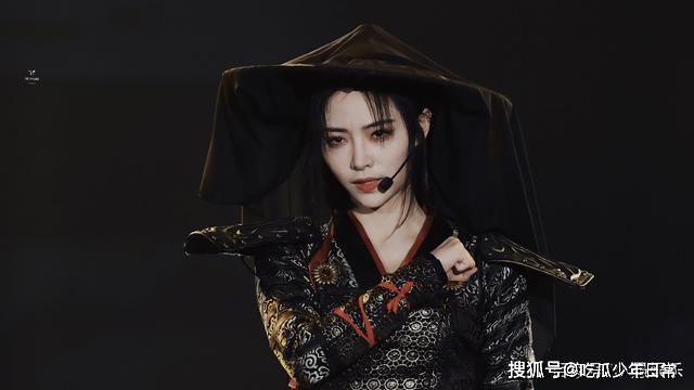 《青你2》她成为公认“C位”最佳人选,颜值实力被赞顶级,粉丝超过千万