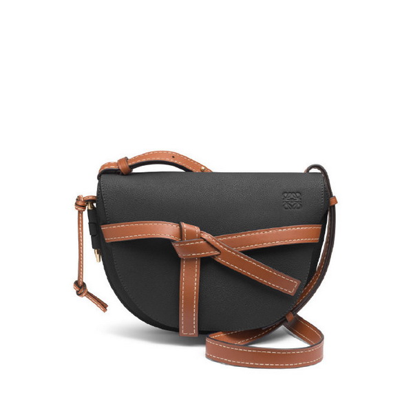 LOEWE最新Gate手袋，盛大秋色的碰撞之美