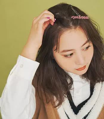 针织衫穿得不如别人好看？可能是发型的问题