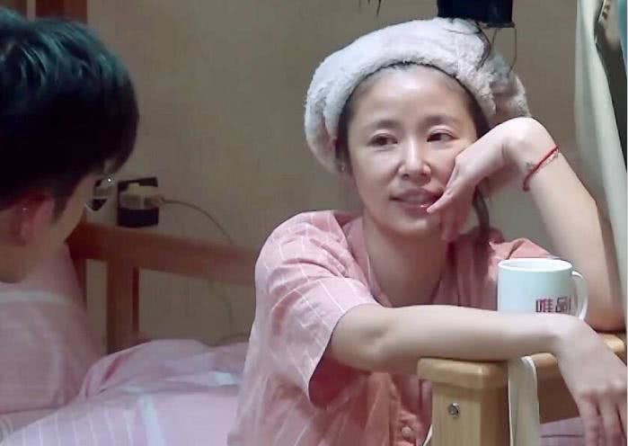 41岁刘涛和43岁林心如同框，年龄只差2岁，脸看起来却像差了10岁