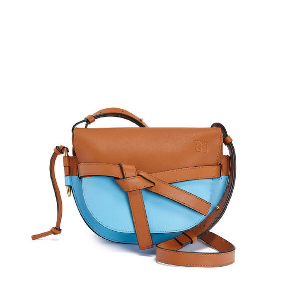 LOEWE最新Gate手袋，盛大秋色的碰撞之美