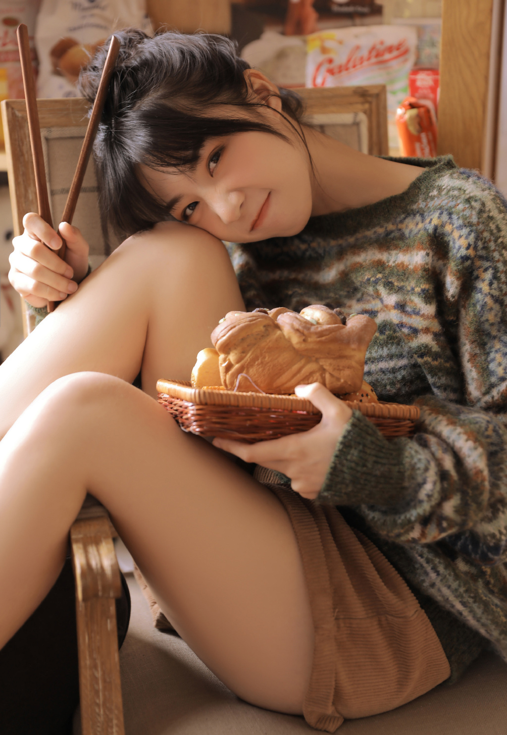 超短裤青春可爱美女白皙长腿清纯诱人写真