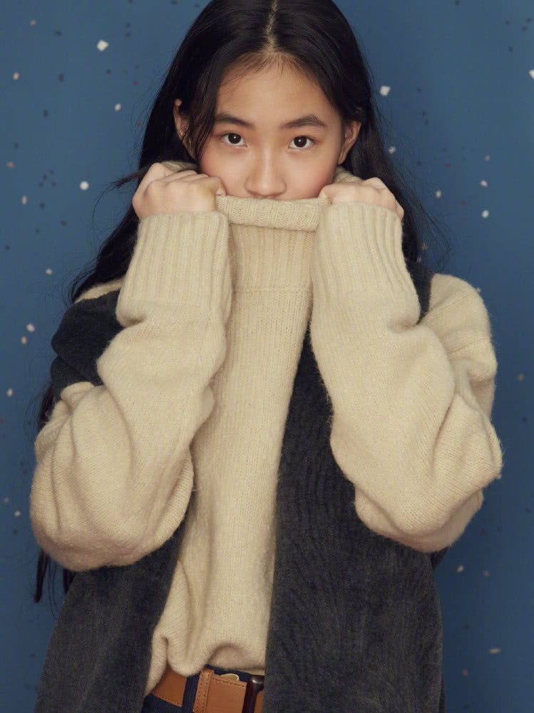 小S女儿们轮番拍大片！老二淑女老三雀斑妆惊艳，天生的高级脸