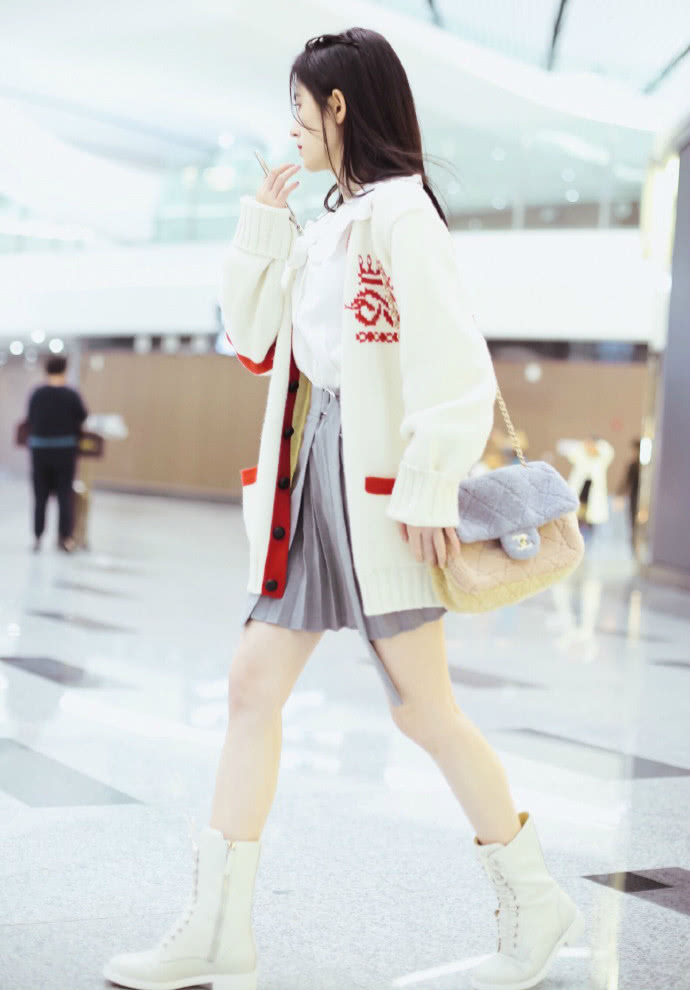 “4000年美女”鞠婧祎，原来美在这里