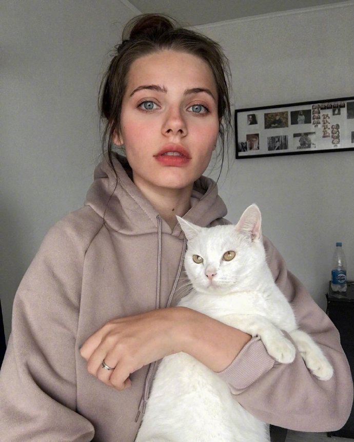 21岁俄罗斯女孩 Ann Kuleshova生活照