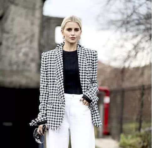 经典黑白配永远都站在时尚的C位，让你简简单单穿出高级感