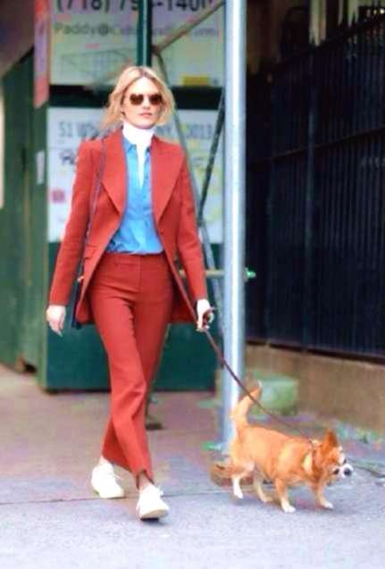 冷冬不适合穿羊毛羔装年轻，这4大穿搭技巧让你洋气又高级