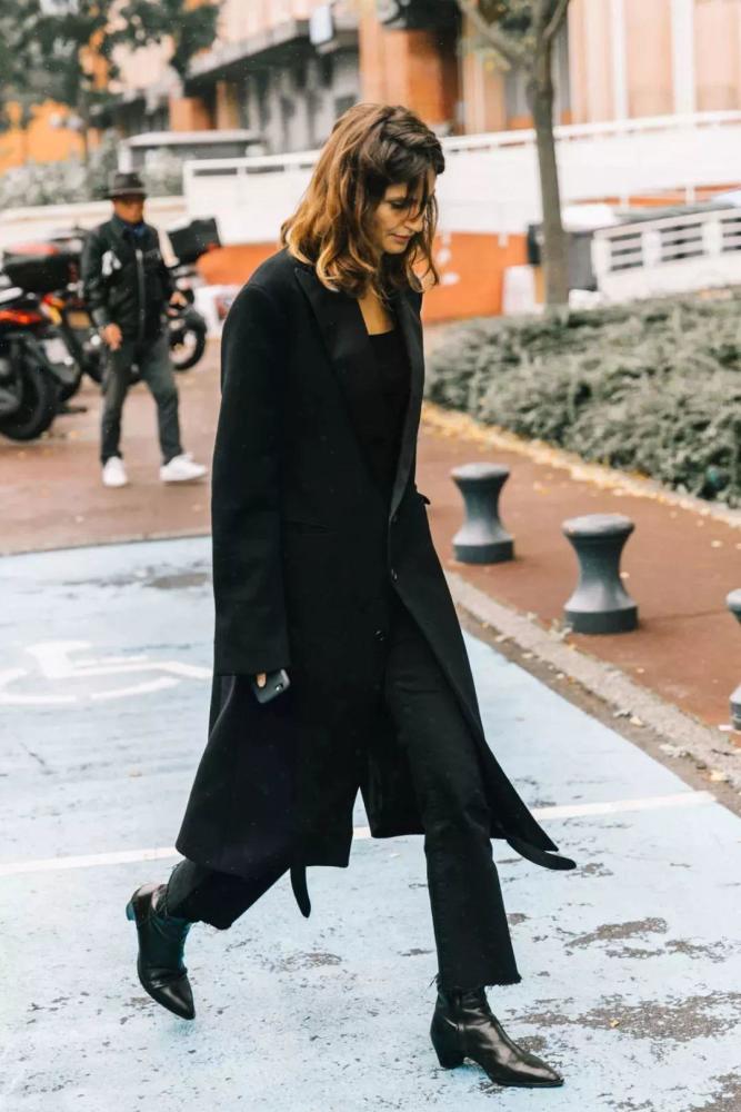 欧美街拍:黑色穿好了居然这么时髦!