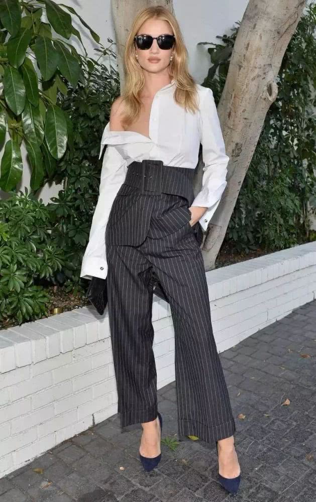 纸袋裤受宠了,比紧身裤好搭,还比阔腿裤显瘦,小个子也可以穿!