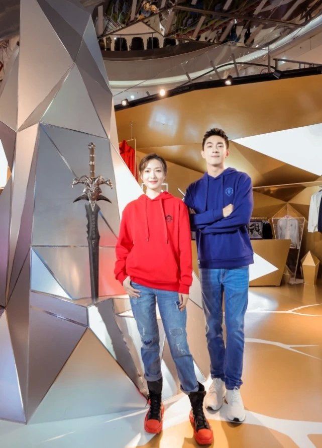 她是娱乐圈最干净女星，7次拒绝潜规则被封杀，今37岁美成初恋