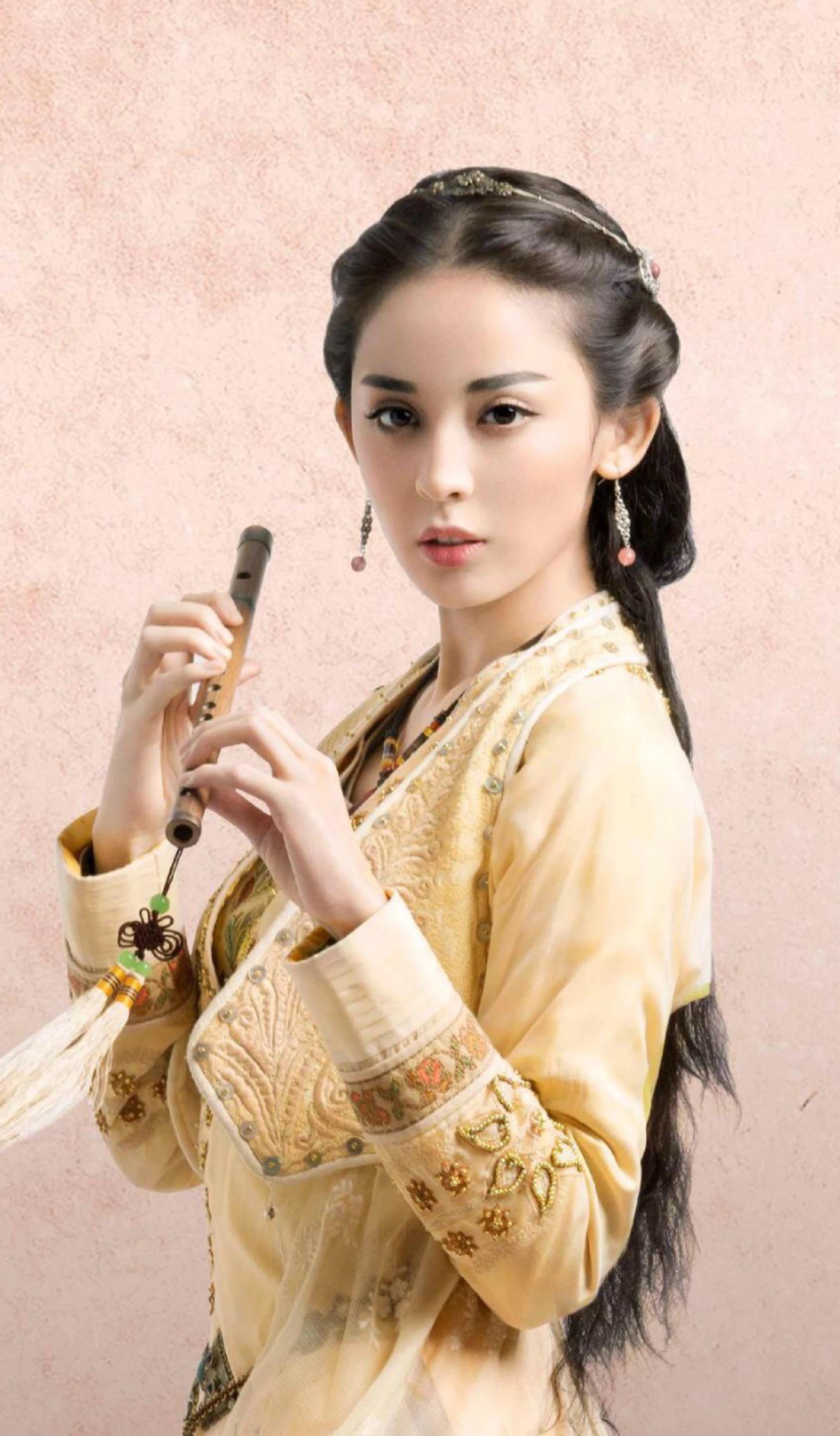 杨幂的唐雨柔就已经够美了,娜扎的更加让人惊艳