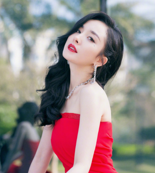 港媒曝杨幂魏大勋不雅视频流出,工作室紧急发声明澄清