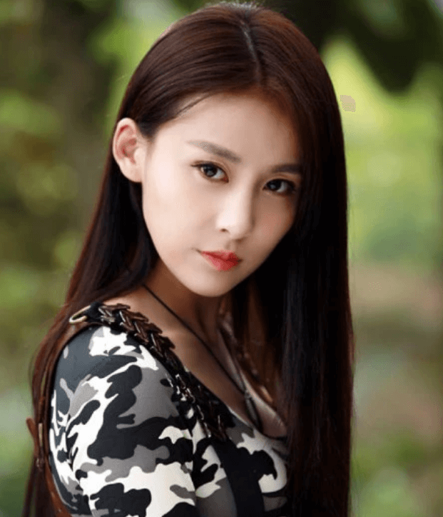 曾红极一时的国民媳妇，被爆出私生活混乱，人设崩塌从玉女到欲女