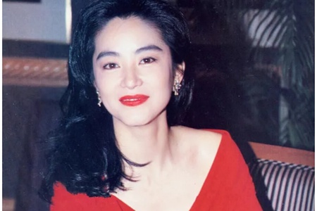 女生染了那么多的颜色，才发现这个发色是最显气质的