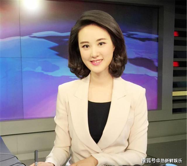 她是央视美女主播，高考状元，一文获得11万阅读，才华不输董卿