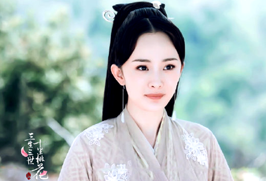 张叔平做的造型,毁掉了40岁汤唯的美!简直就是大型车祸现场!