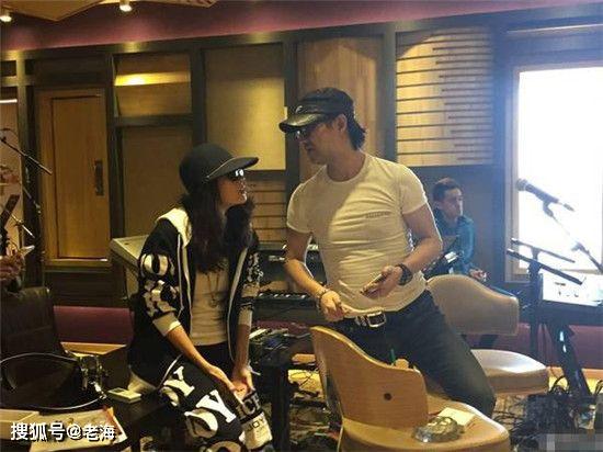 儿子的待遇?章子怡一家提前到美国待产,自称压力大差点致流产