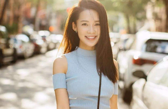 “李沁体重”登热搜!惨遭知名作家微博怒怼:你是想炫耀给谁看吗