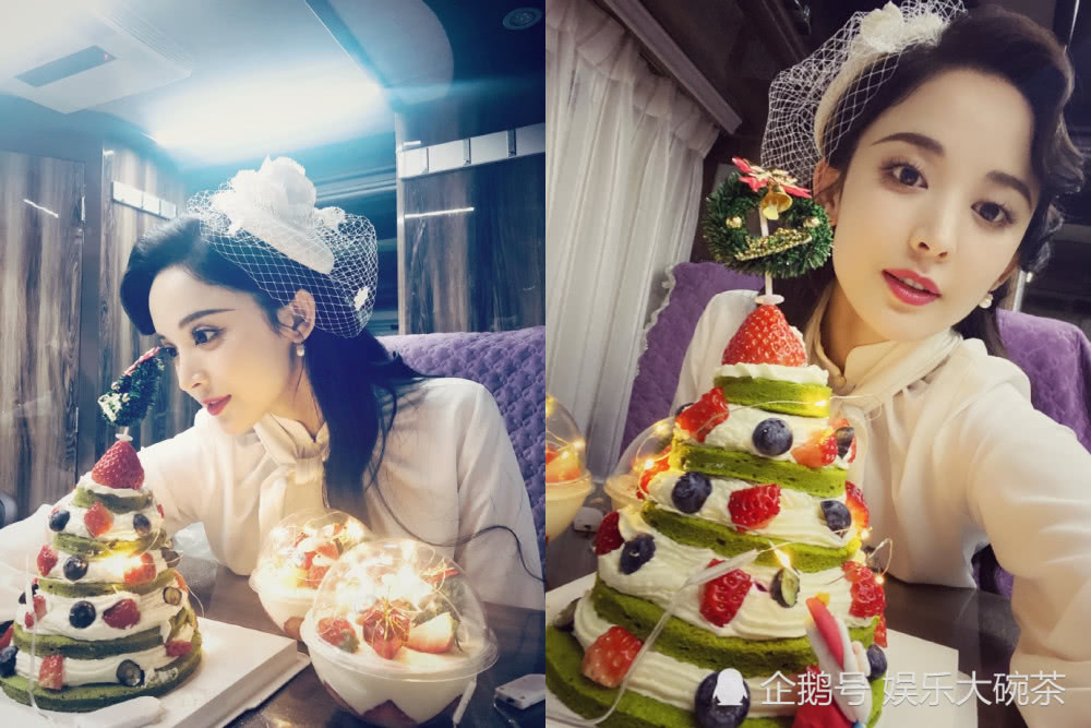 娜扎晒身穿白色上衣秀圣诞节美照，头戴白色网纱不仅优雅还甜美可爱