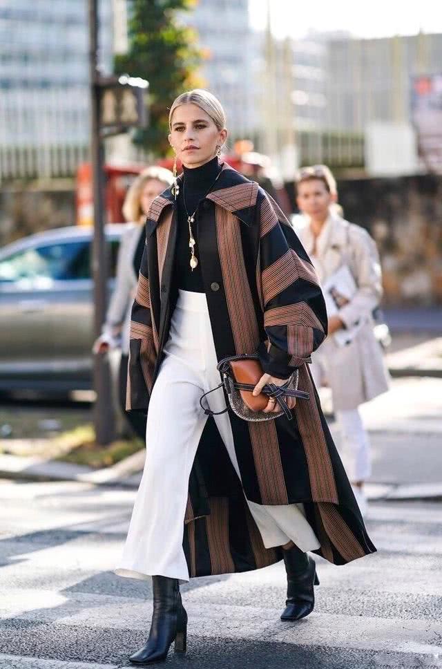 欧美街拍：女人丰满不是胖，肉肉的才最好看！