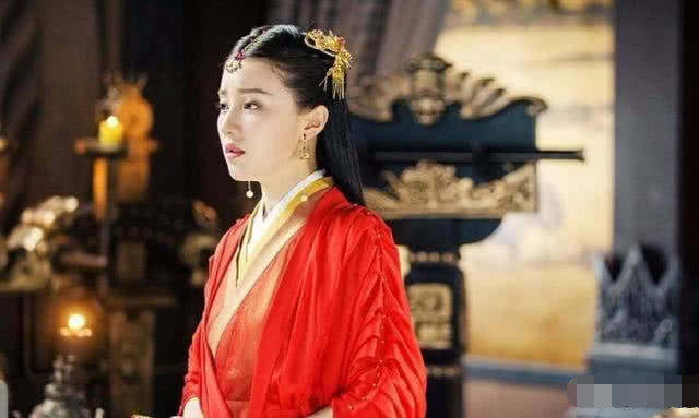 还记得用140桶矿泉水拍戏的那个女星吗?今成为于正御用女主角