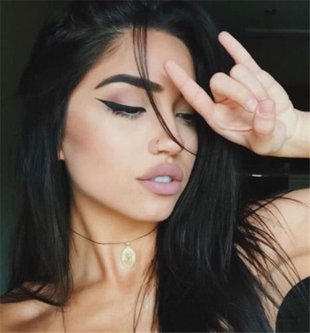 前几年最受欢迎的“纹眉”,为何现在没人纹了?美容师道出了真相