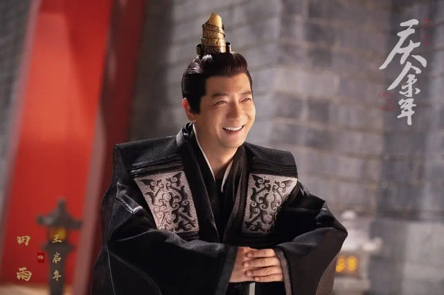 范闲张若昀感叹:“庆余年太难了”,网友纷纷留言安慰显温暖