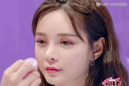 《口红王子》沈梦辰发光卧蚕吓呆网友，不如卸妆素颜好看