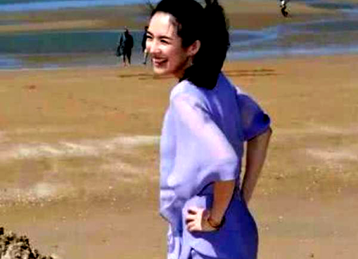 章子怡巅峰期有多撩？看她双手掐腰的那刻，网友：有道理！