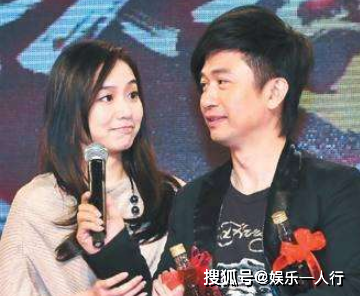 他爱上小24岁娇妻,结婚时候妻子还在上学,今46岁老来得子成赢家