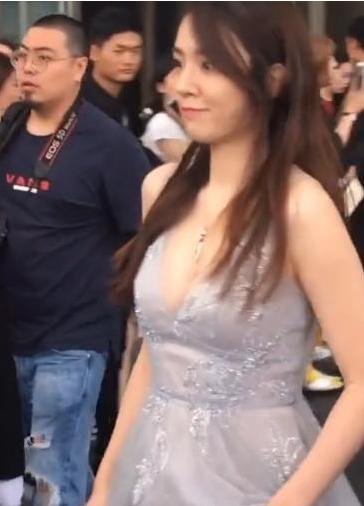 有种不安全叫王晓晨，无美颜镜头下暴露颜值身材，王小米中毒太深